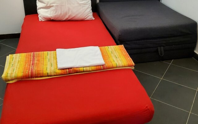 Charming Apartment 3 Sleeps 4 Guests