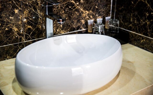 Dream In Jiangnan Hotel