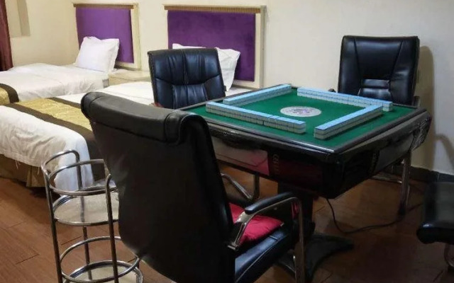 Selina Holiday Hotel Minzhi Branch