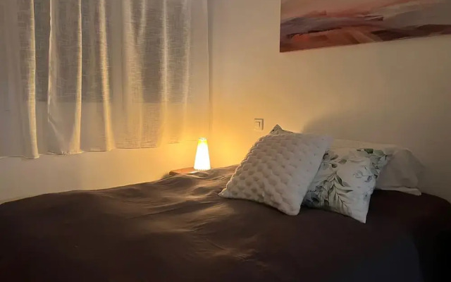 Charming Apartment up to 4 Persons 3 min to Metro