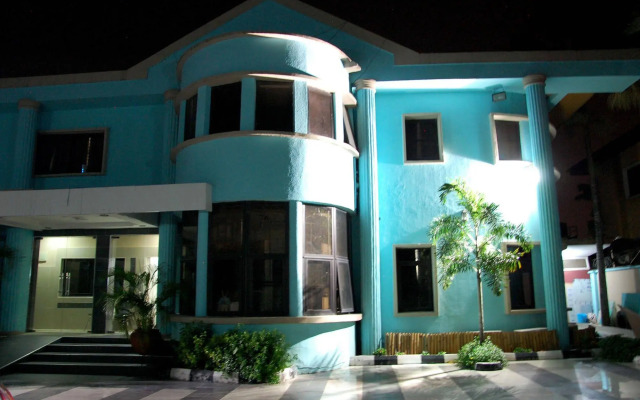 Primal Hotel