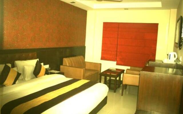 Hotel Le Central by OYO Rooms