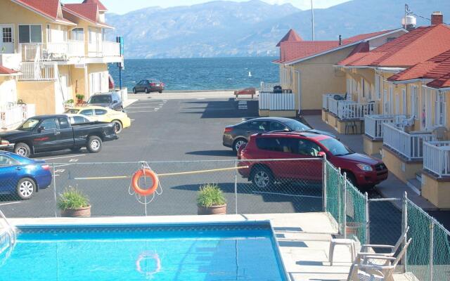 Crown Resort Motel