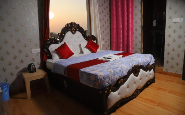Hotel Krishna Manu Palace