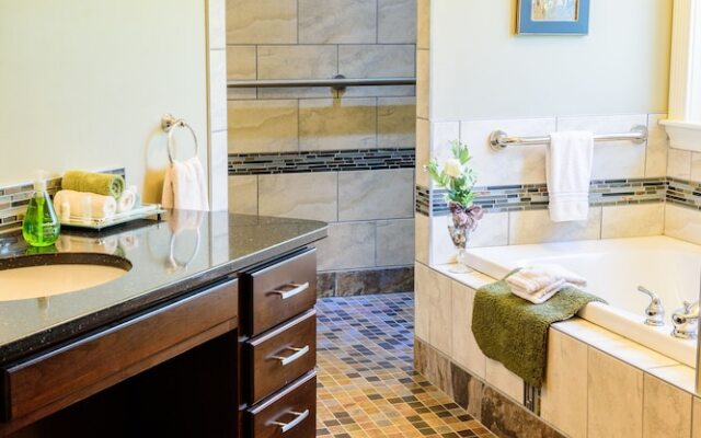 Noble House Suites