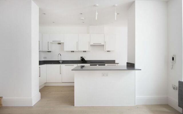 Distinctive 2BR in West End by Sonder