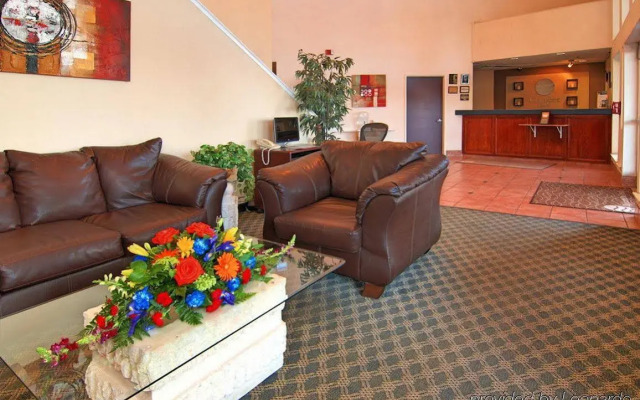 Quality Inn & Suites Fresno Northwest