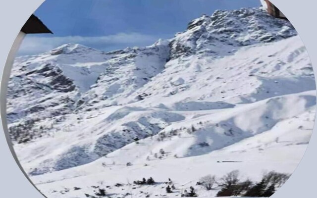 Newly Renovated Apartment in Cervinia's Heart