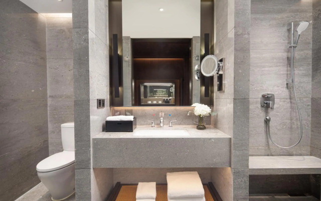 HUALUXE Xi'an Tanghua by IHG