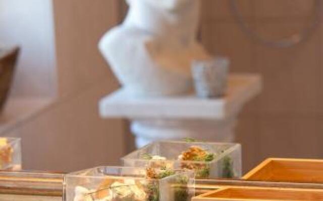 Lion Homestay Munich