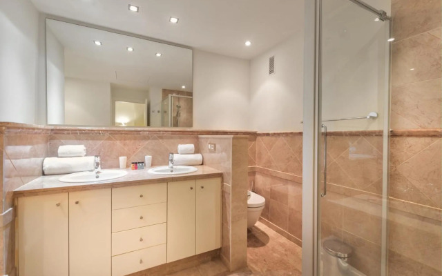 Alzaro 02 DELUXE SEA VIEW 2B