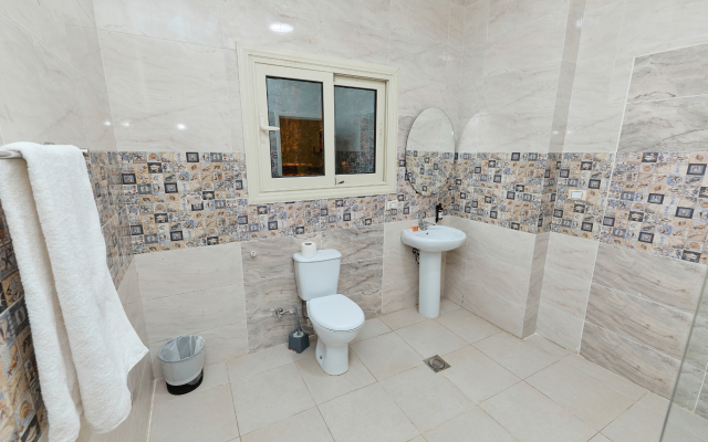 Settle Inn South 90 Apartments