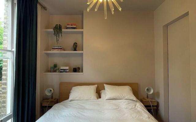 Luxury 2BD Flat W/private Garden - Kentish Town!