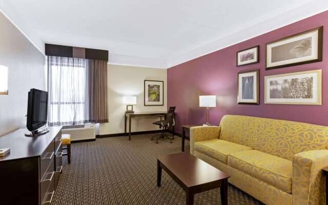 La Quinta Inn & Suites by Wyndham Boston-Andover