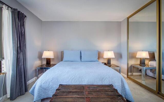 Great Vibe House + Hot Tub, Minutes to JTree Park