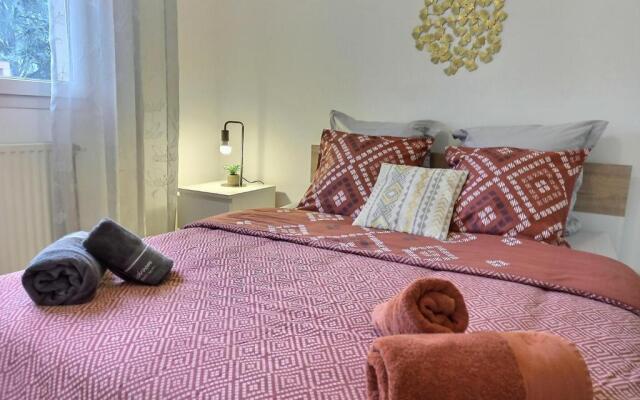 Terracotta Home-by So'SerenityHome-climatisation-balcon