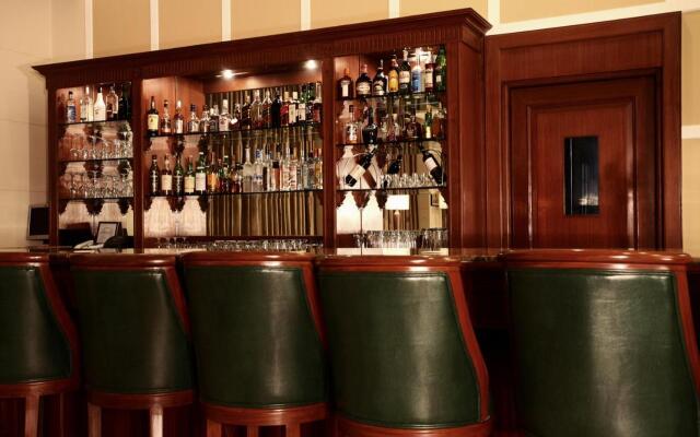 DLF Club 3