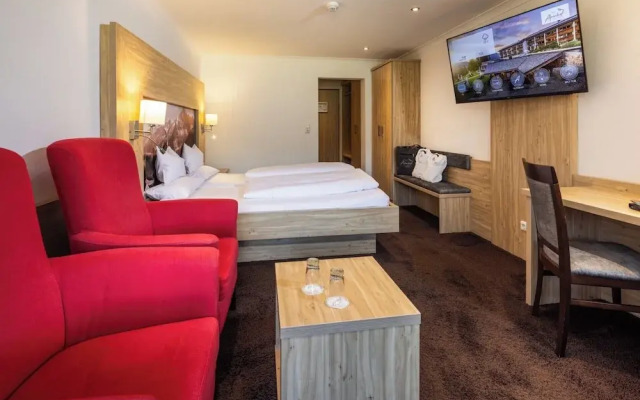 Alm- & Wellnesshotel Alpenhof