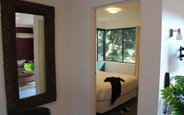 Whale Motor Inn and Restaurant