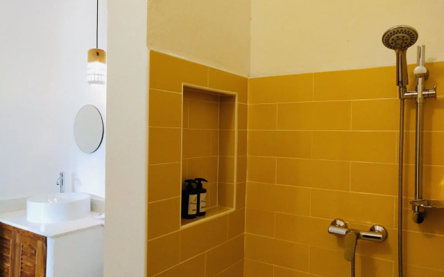 Canary Guesthouse