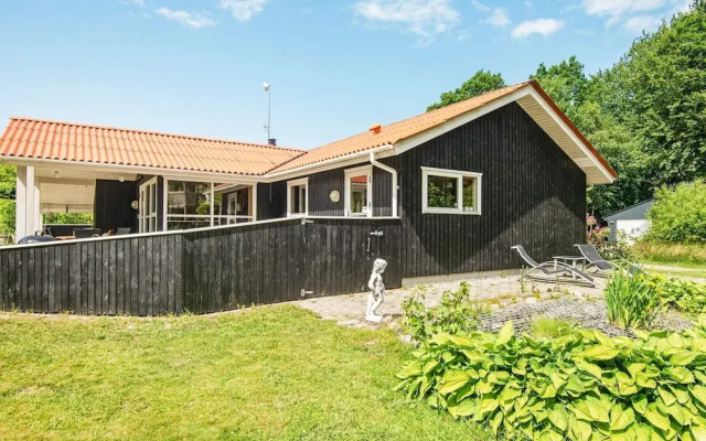 8 Person Holiday Home in Glesborg-by Traum
