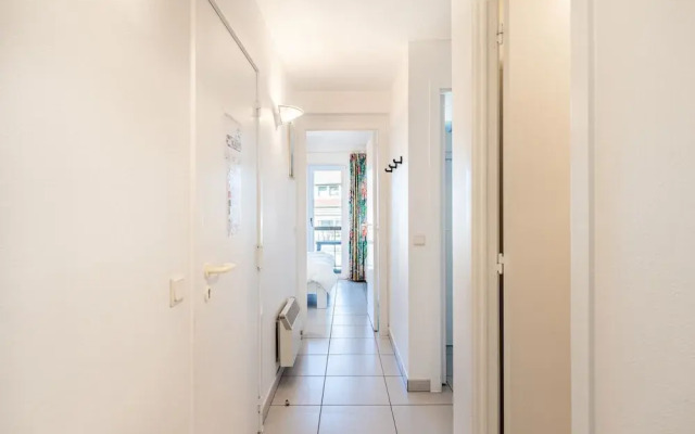 Apartment in Oostduinkerke With Garage
