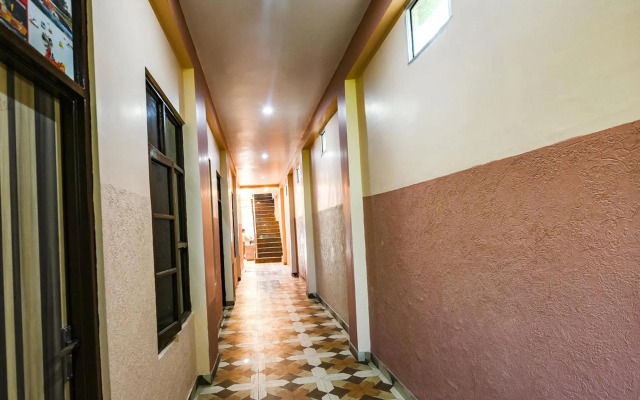 OYO 8452 Hotel New Arya 2