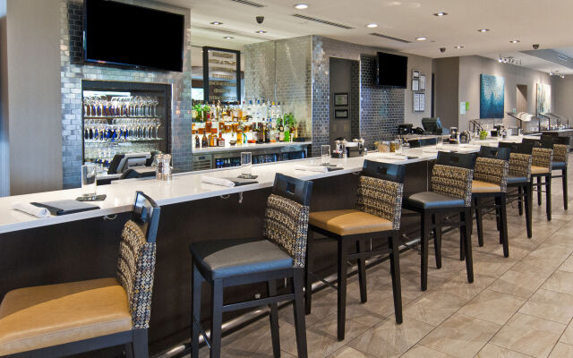 Holiday Inn Austin Airport by IHG