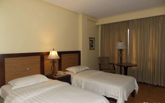 Planta Centro Bacolod Hotel & Residences