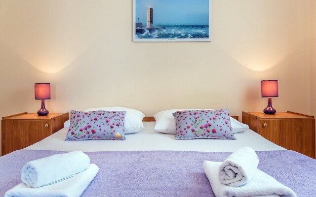Apartments Gulin