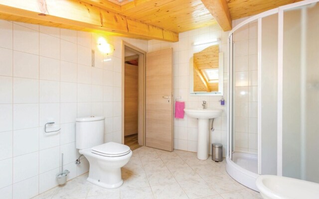 Amazing Home in Medveja with Hot Tub, WiFi & 4 Bedrooms