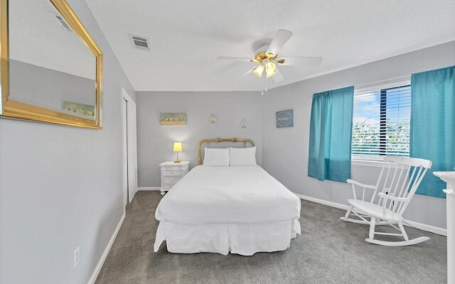 Crystal Village II, Unit 18A