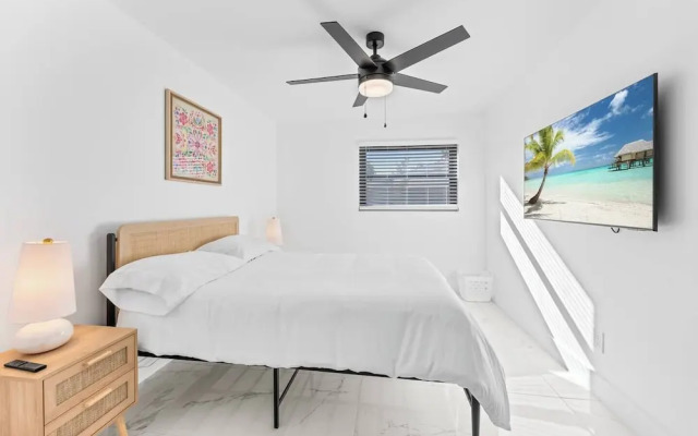 Luxury poolside paradise