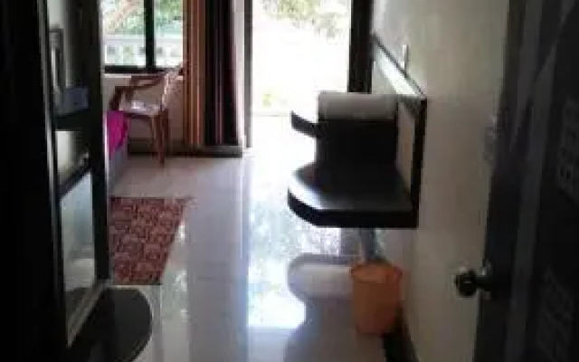 Yogi Ashram Guest House