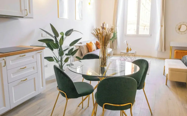 Aviana Suite