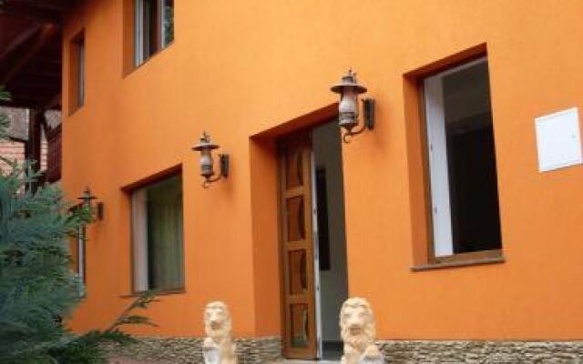 Pensiunea Casa Zarnesteana