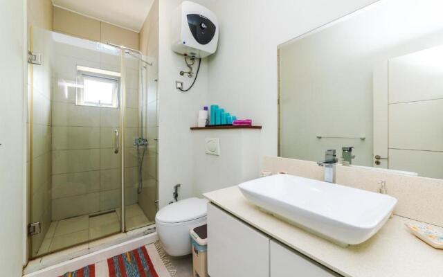 Beachcove Apt 9 in Pereybere