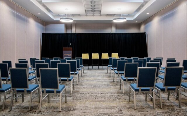 Courtyard Edmonton West