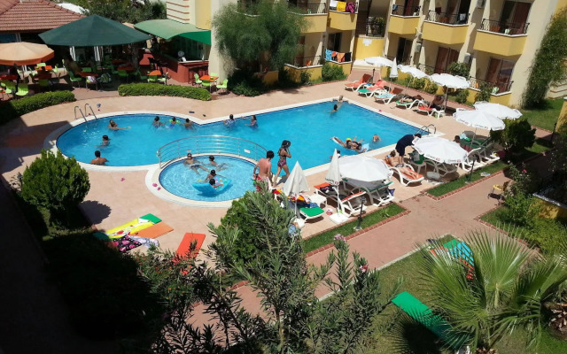 Summer Rose Hotel