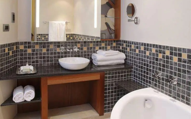 Moloko Executive Apartments & Hotel