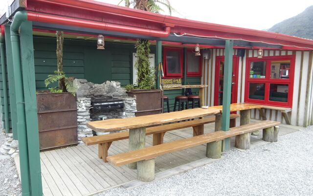 Glow Worm Accommodation - Hostel