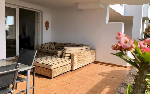 Spacious & sunny ground floor apartment close to Puerto Banus