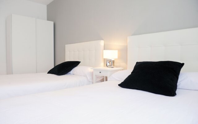 Amazing City Center Apartment