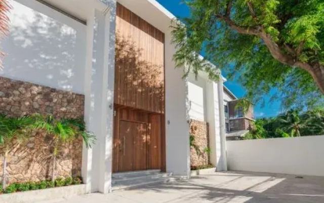 5House:A luxury beachfront villa on Samui