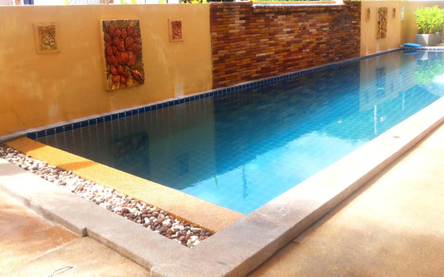 Hathai House Resort
