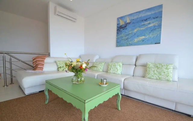 Vision - Ocean View in Nazar