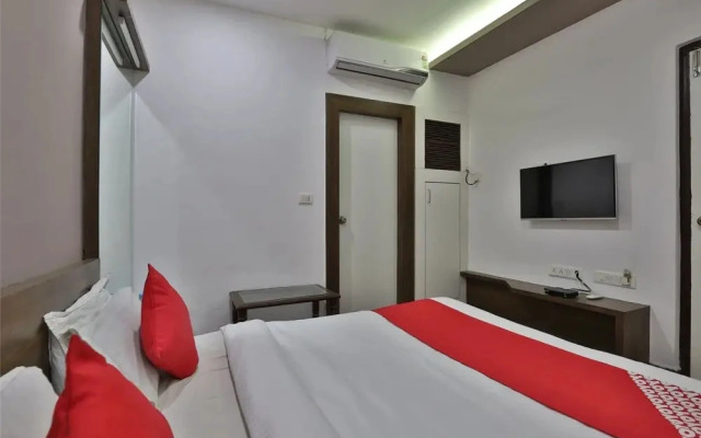 Knk Hotel by OYO Rooms