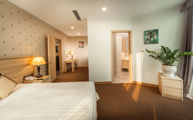 Super Candle Hotel – Guest Rooms – Hanoi