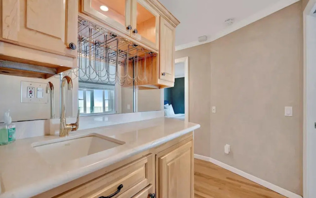 Stones Throw Beachfront Luxury Suites