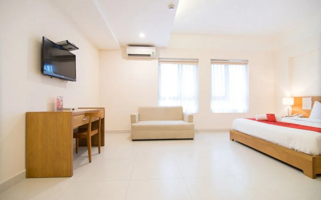 RedDoorz Plus near SECC D7